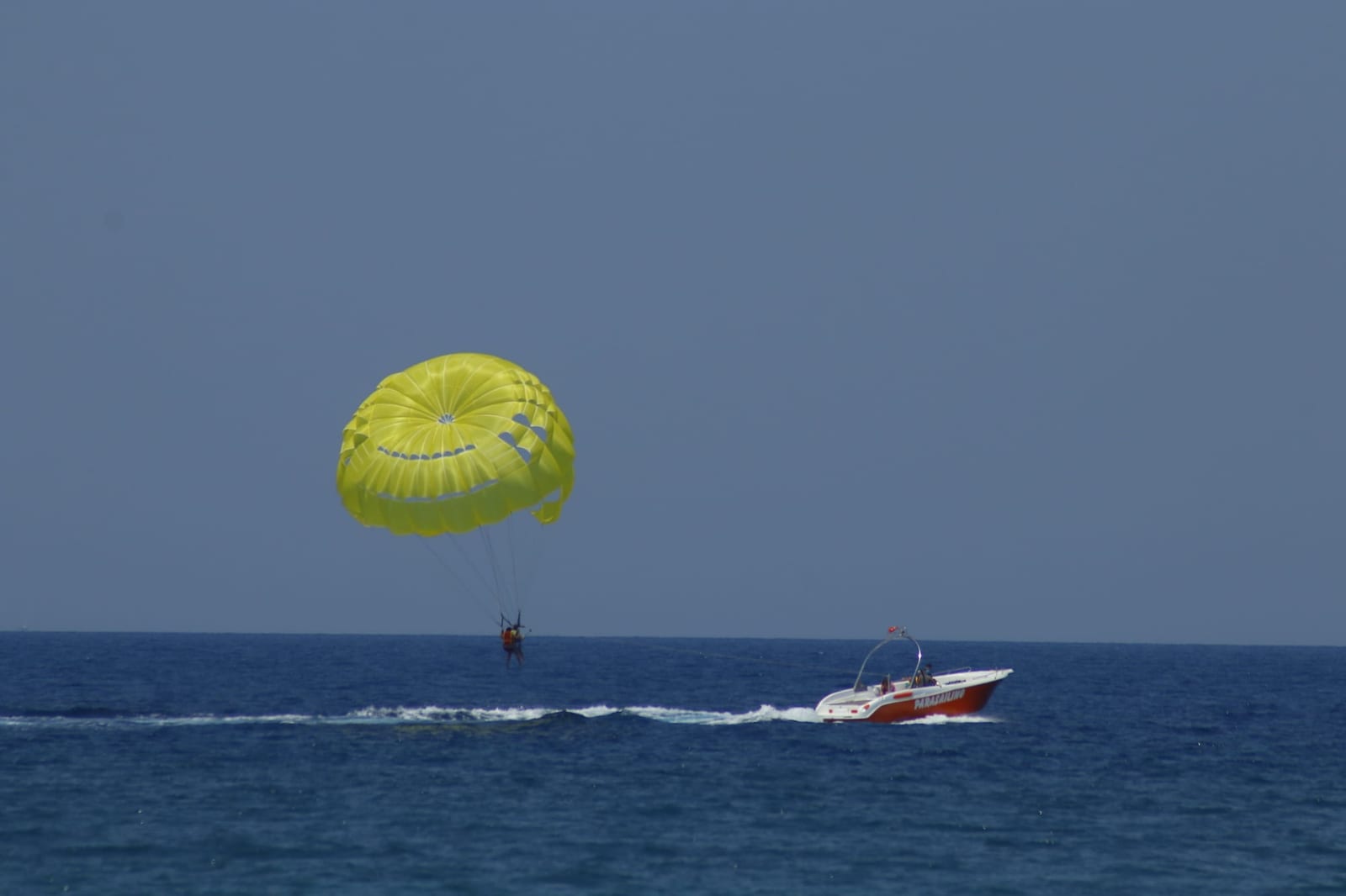 Wählen Sie Parasailing