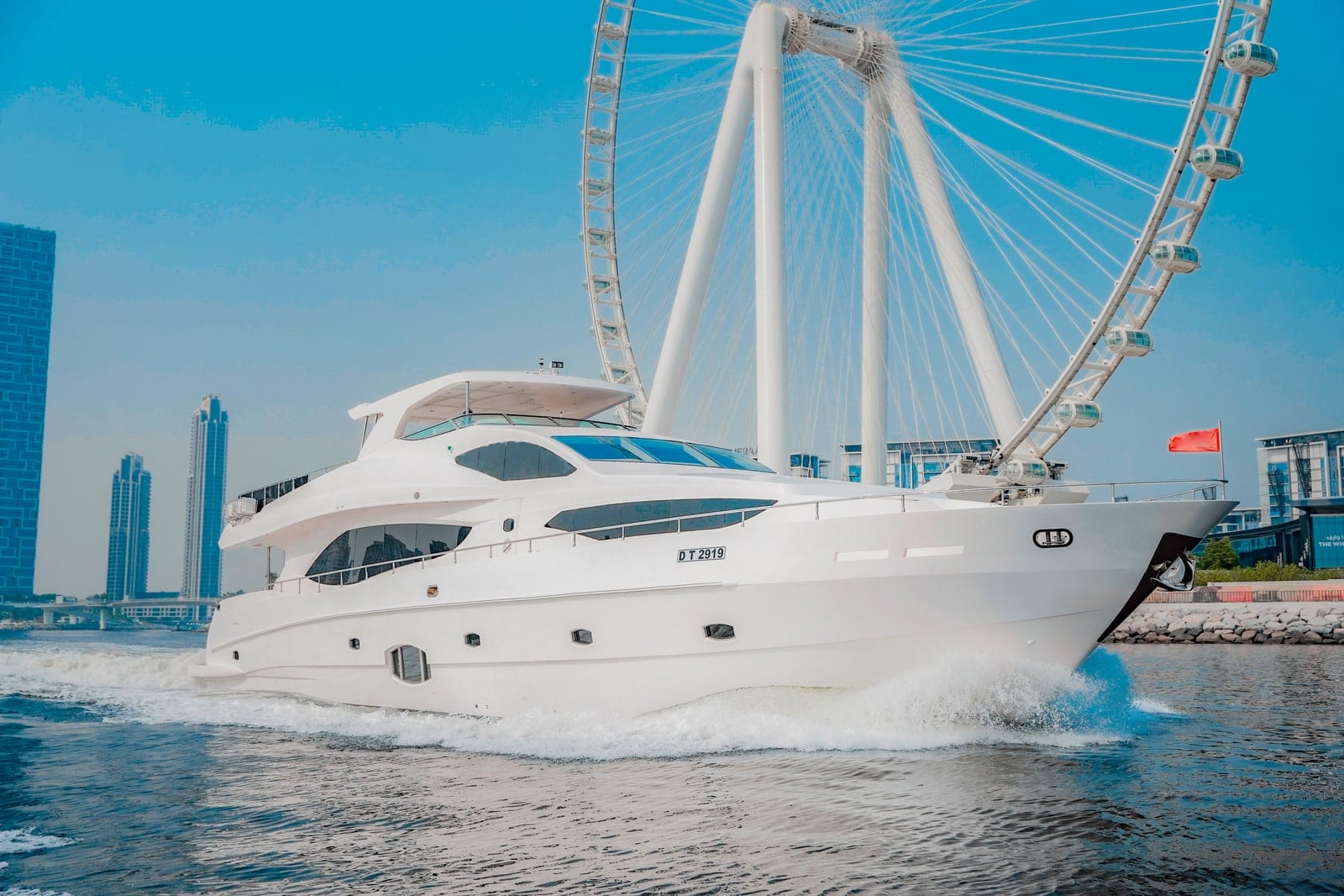 Icon, 110 ft Superyacht für bis zu 50 Gäste, Dubai Marina