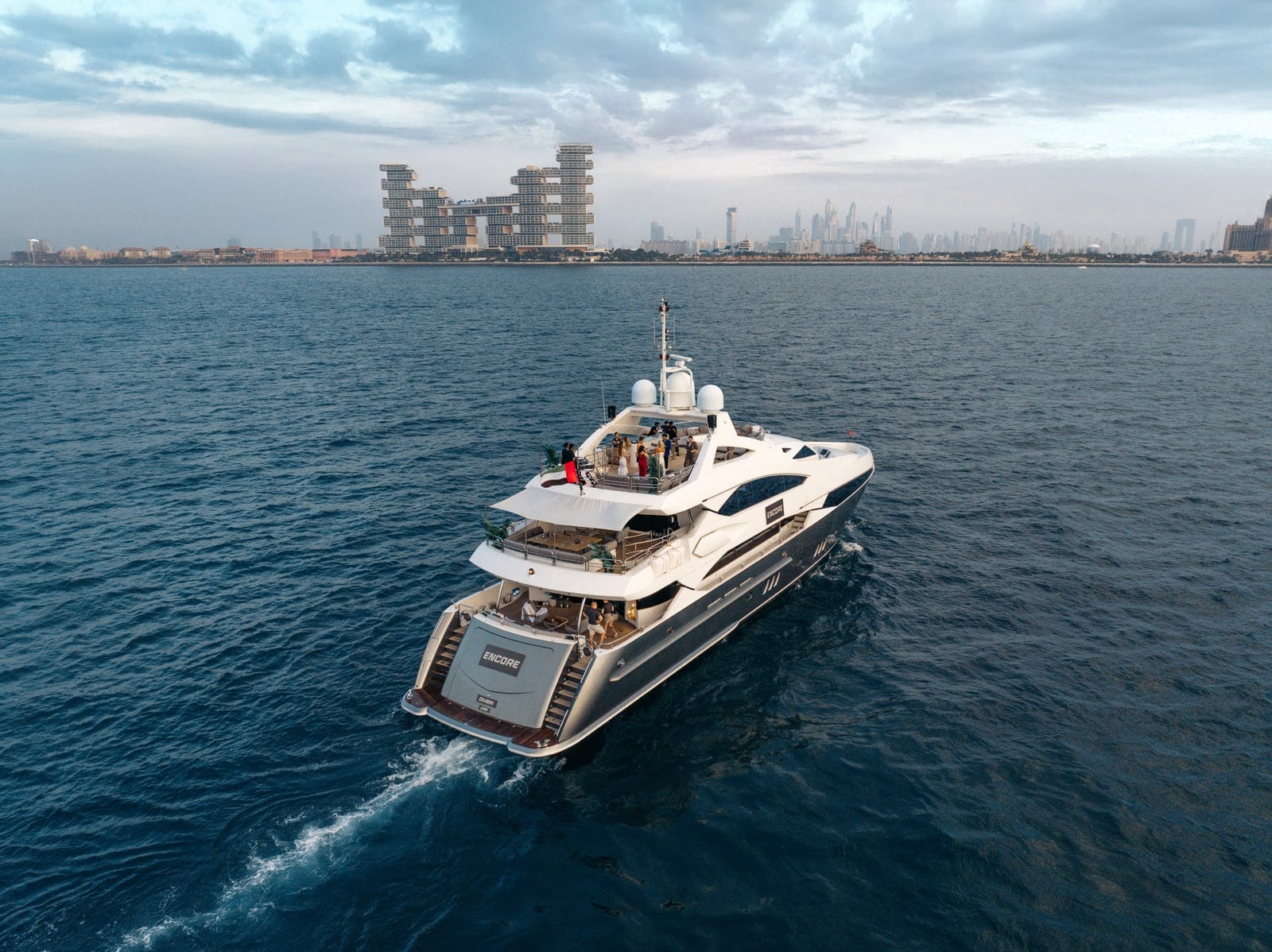 Encore, 131 ft Superyacht in Dubai — Luftaufnahme