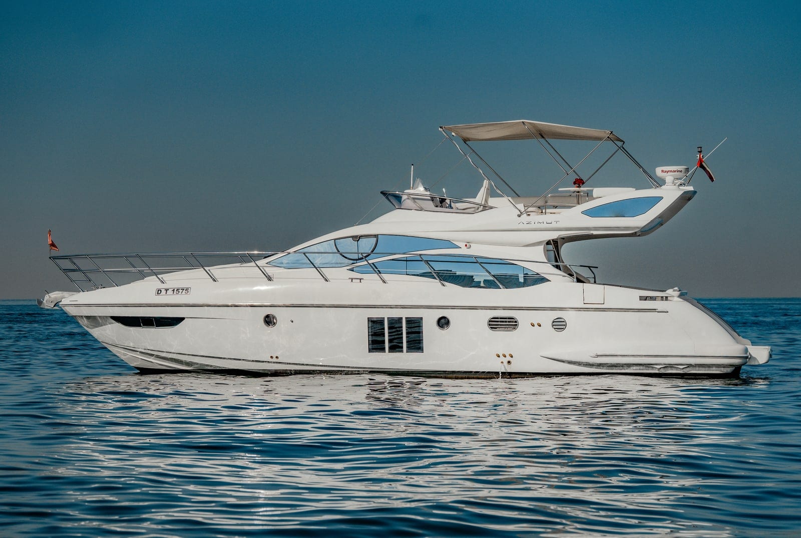Misty, 50 ft Yacht in Dubai — auf dem Wasser
