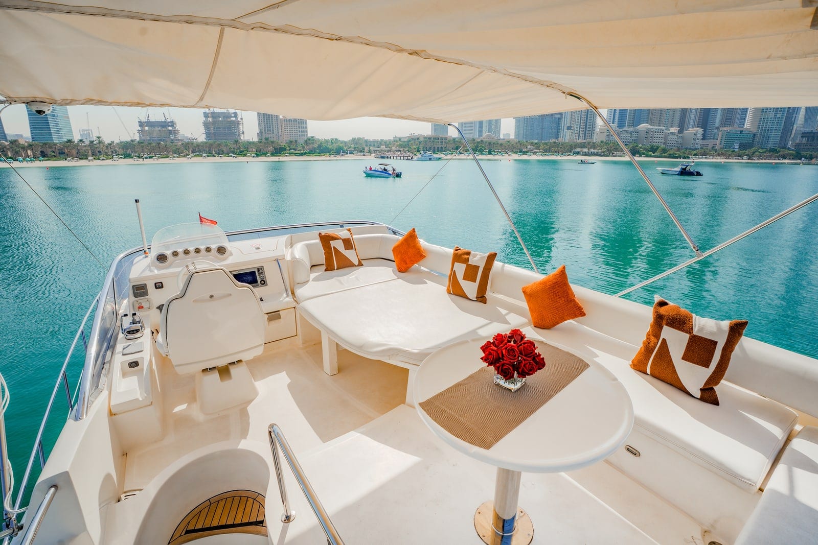 Misty, 50 ft Yacht in Dubai — Flybridge