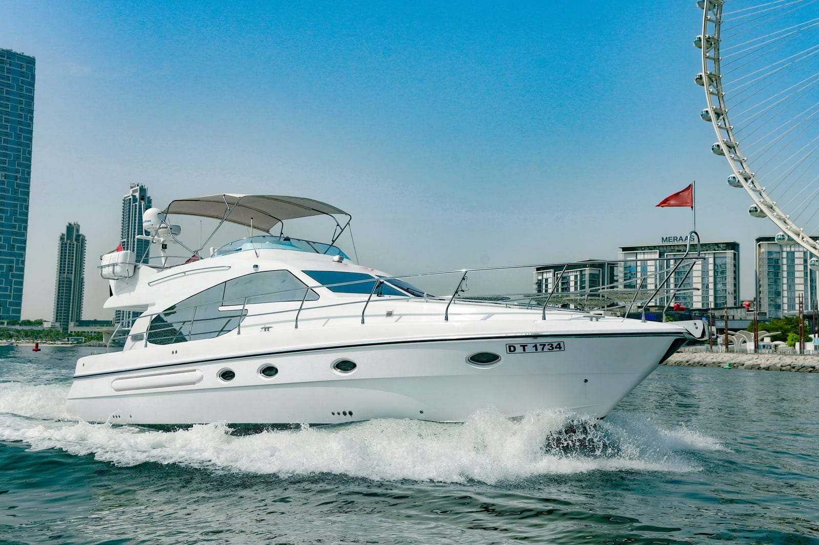 Magnum, 52 ft Yacht für bis zu 17 Gäste, Dubai Marina
