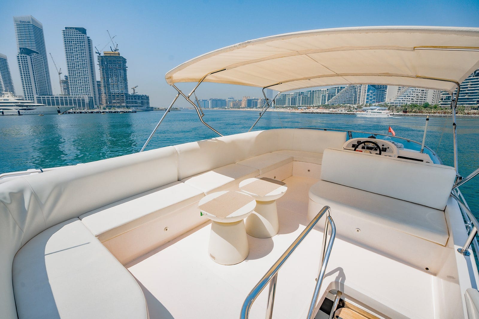 Daphne, 53 ft Yacht in Dubai — Flybridge