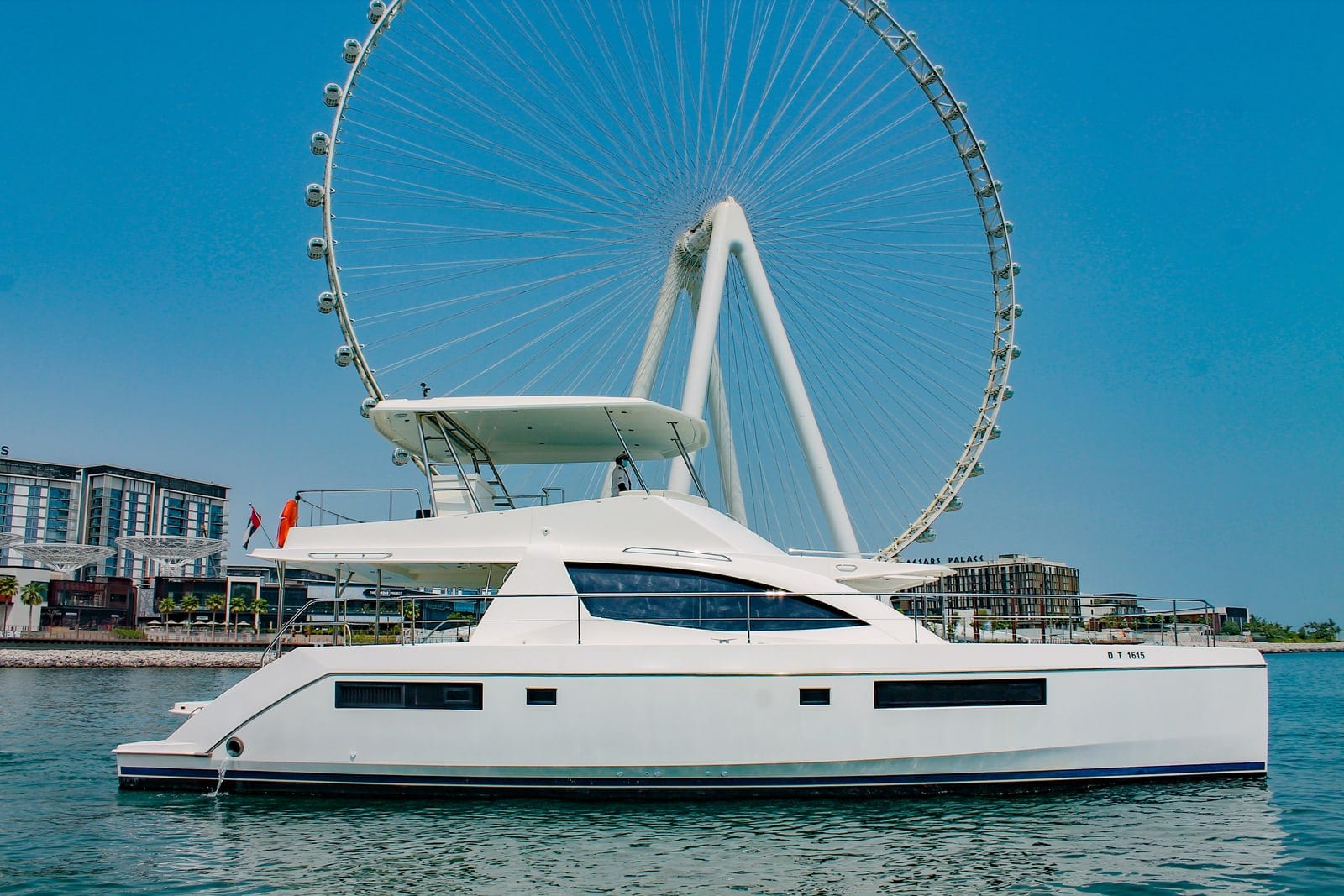 Leopard, 65 ft Yacht in Dubai — auf dem Wasser