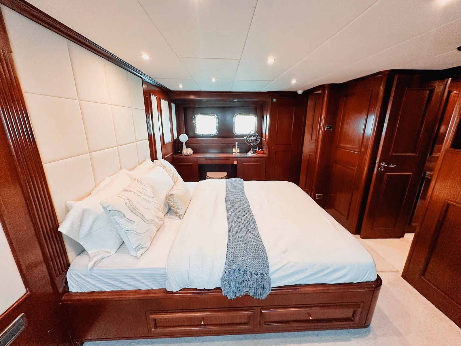 Freedom, 80 ft Yacht in Dubai — Gästekabine