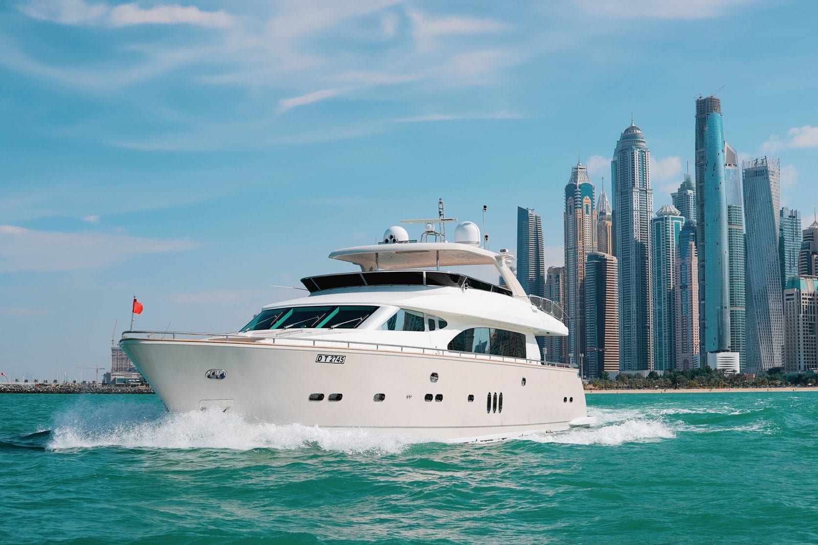 Mr & Mrs Smith, 98 ft Yacht für bis zu 12 Gäste, Dubai Harbour